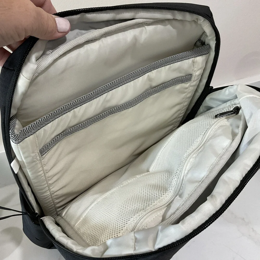 Thule Lithos 20L Backpack Stanford Medicine 19